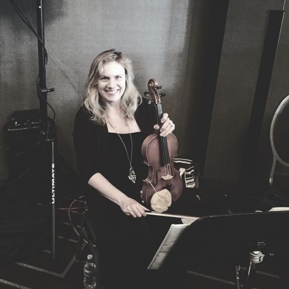 Violinist providing wedding ceremony music at the Chart House, Weehawken